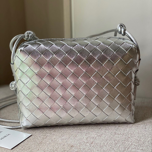 보테가베네타 인트레치아토 루프 크로스백 미니