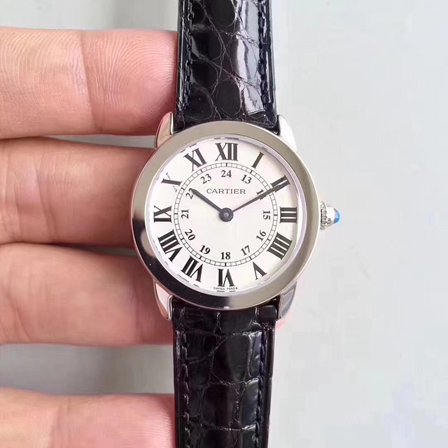 까르띠에 롱드솔로 화이트 Ronde Solo de Cartier 29mm K11