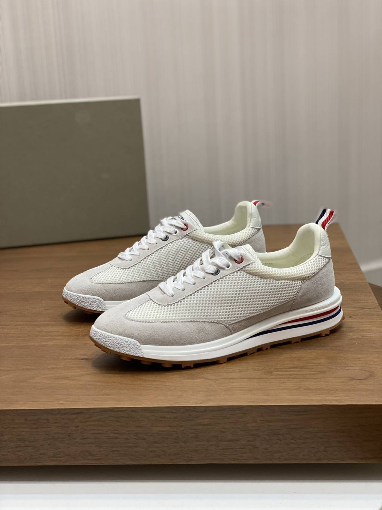 톰브라운 레플리카 퀄팅 나일론 테크 러닝 슈즈 미러급 SA급 S급 고퀄리티 신발 스니커즈 best [남성여성공용]