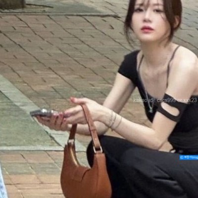 [고윤정 PICK] 셀린느 미디엄 아바 트리옹프백 숄더백 레플리카 미러급 SA급 S급 고퀄리티 셀럽 가방 [여성]