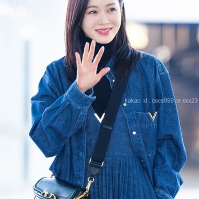 [손예진 PICK] 발렌티노 올타임 소프트 그레인 송아지 가죽 숄더백 크로스백 레플리카 미러급 SA급 S급 고퀄리티 셀럽 가방 [여성]