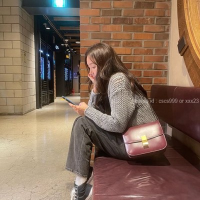 [최지우 PICK] 셀린느 미디엄 클래식 박스 백 버건디 크로스백 레플리카 미러급 SA급 S급 고퀄리티 셀럽 가방 [여성]