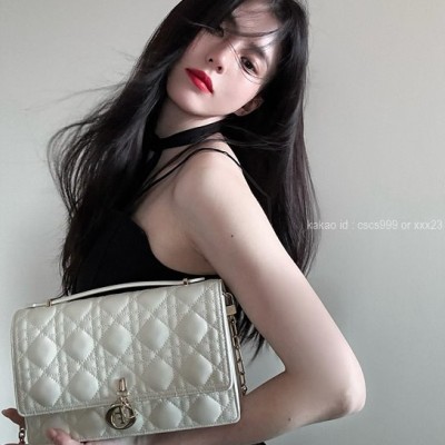 [한소희 PICK] 디올 MISS DIOR 탑 핸들백 숄더백 크로스백 레플리카 미러급 SA급 S급 고퀄리티 셀럽 가방 [여성]