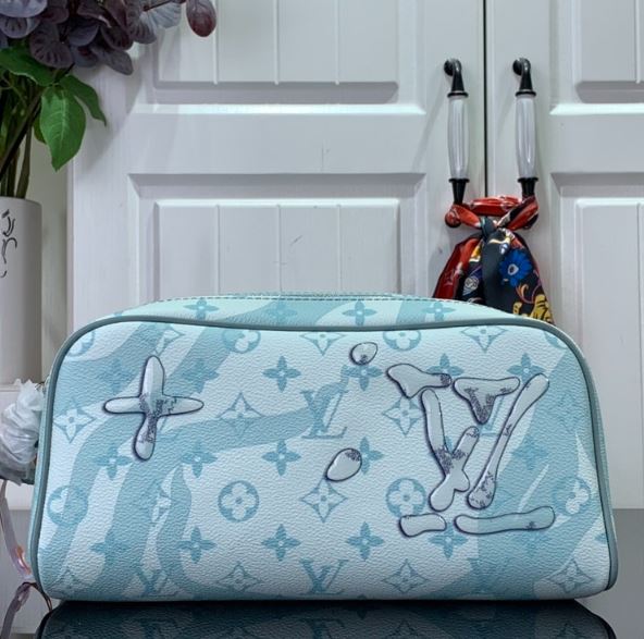 루이비통 돕 키트 파우치 레플리카 미러급 SA급 S급 고퀄리티 가방  [남성여성공용]