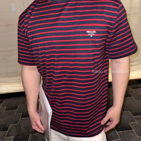 프라다 (2 color) 반팔 포켓 라운드티셔츠 레플리카 미러급 SA급 S급 고퀄리티 하이엔드 최상급 의류 [남성여성공용]