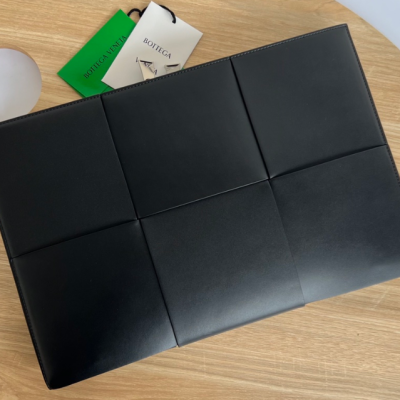 보테가베네타 아르코 클러치 레플리카 미러급 SA급 S급 고퀄리티  [남성여성공용] 최상급 하이엔드 - best