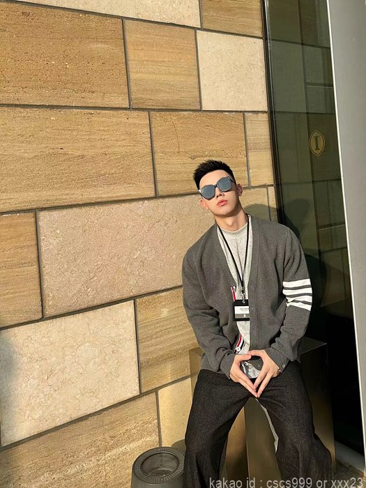 톰브라운 가디건 레플리카 미러급 SA급 S급 고퀄리티 [남성여성공용] - best