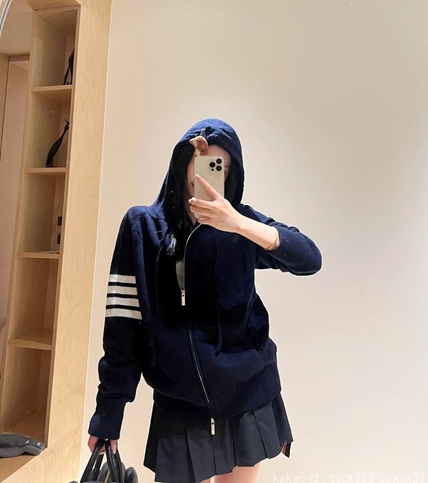 톰브라운 긴팔 후드 집업 ( 2 color ) 레플리카 미러급 SA급 S급 고퀄리티 [남성여성공용] - best