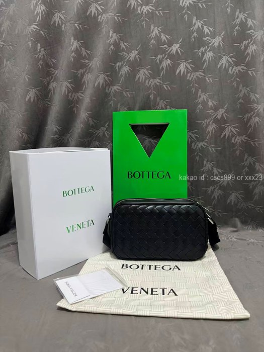 2025.12.28_[류ㅇㅇ 고객님 주문제품 검수사진] 보테가베네타 스몰 인트레치아토 카메라백 레플리카 미러급 SA급 S급 고퀄리티 하이엔드 최상급 크로스백 가방